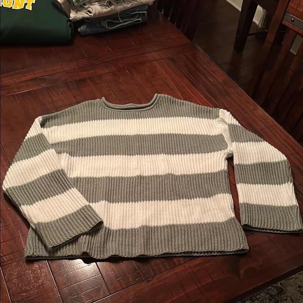 Striped Green and White Sweater Oversized Medium